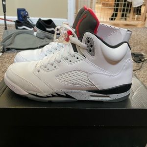 Jordan 5 white cement VNDS
